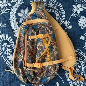 Patagonia Atom Sling Shoulder Bag